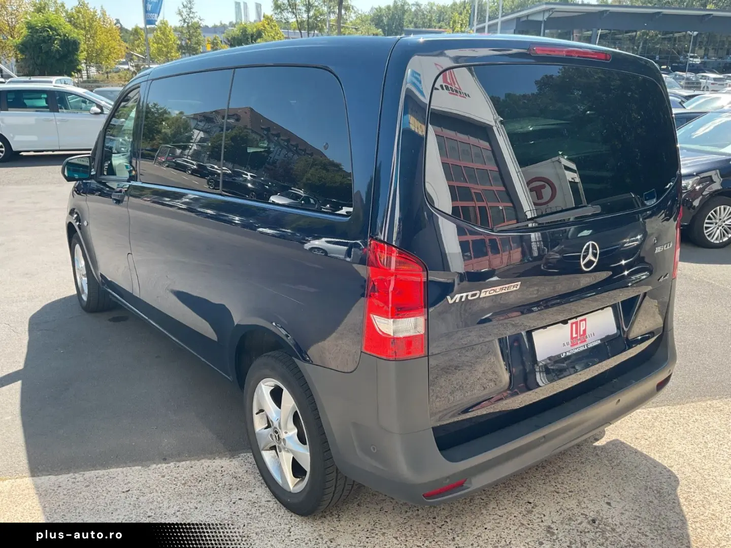 MERCEDES-BENZ Vito Tourer 116 CDI 4x4 AHK 2.5t  8 Sitze