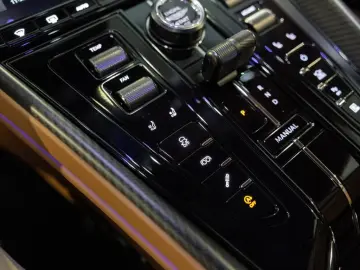 Aston Martin DB12 S Coupe
