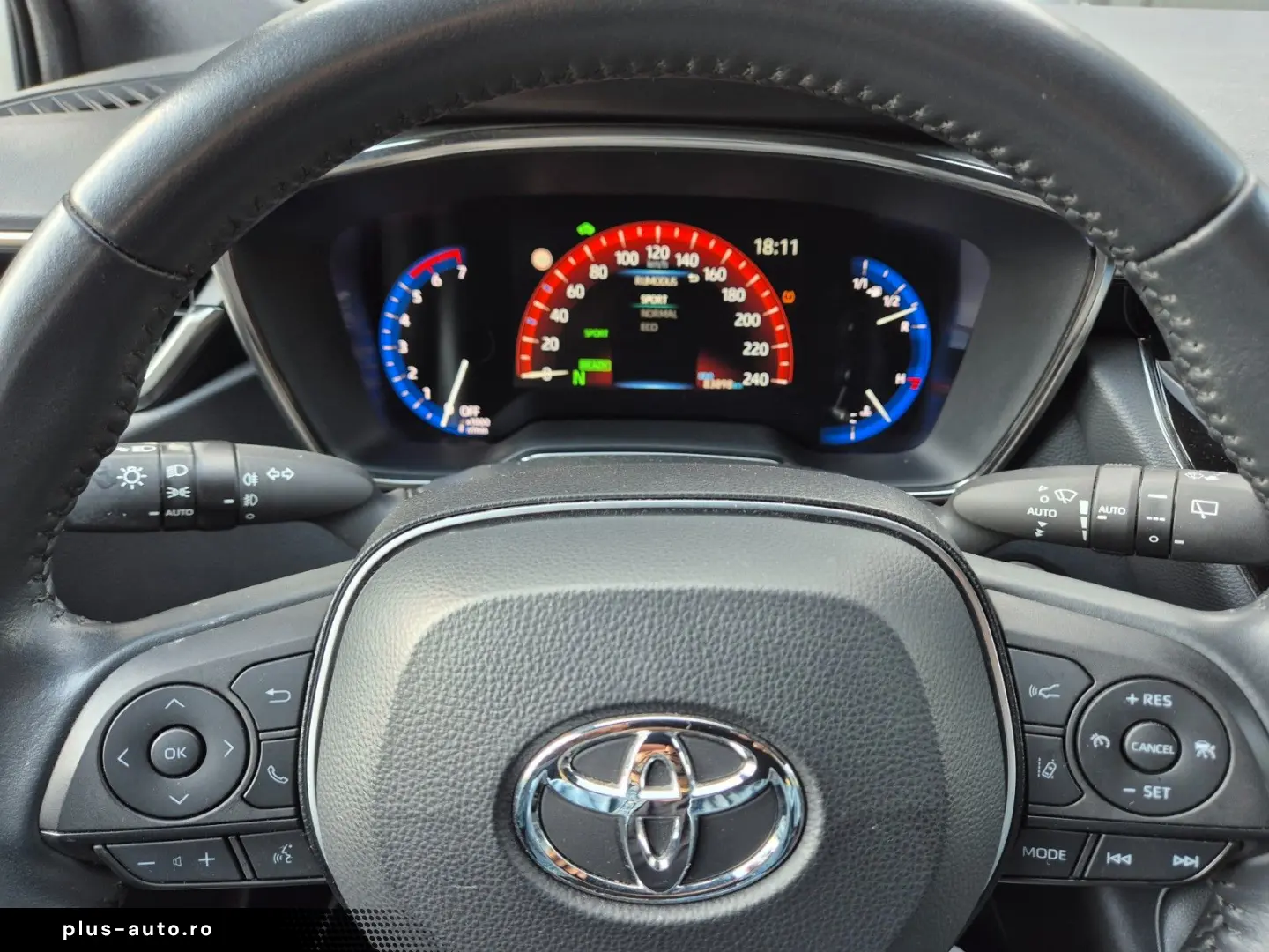 TOYOTA Corolla SW 1.8i   HYBRID   83.898 KM !! 2023 !!