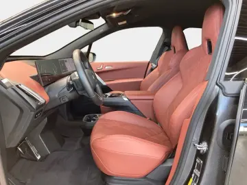 BMW iX xDrive45 M Sport