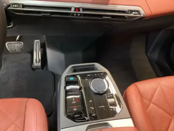 BMW iX xDrive45 M Sport