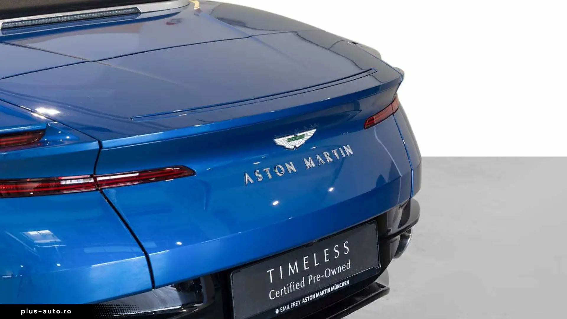 Aston Martin DB11 Volante -Plasma Blue-