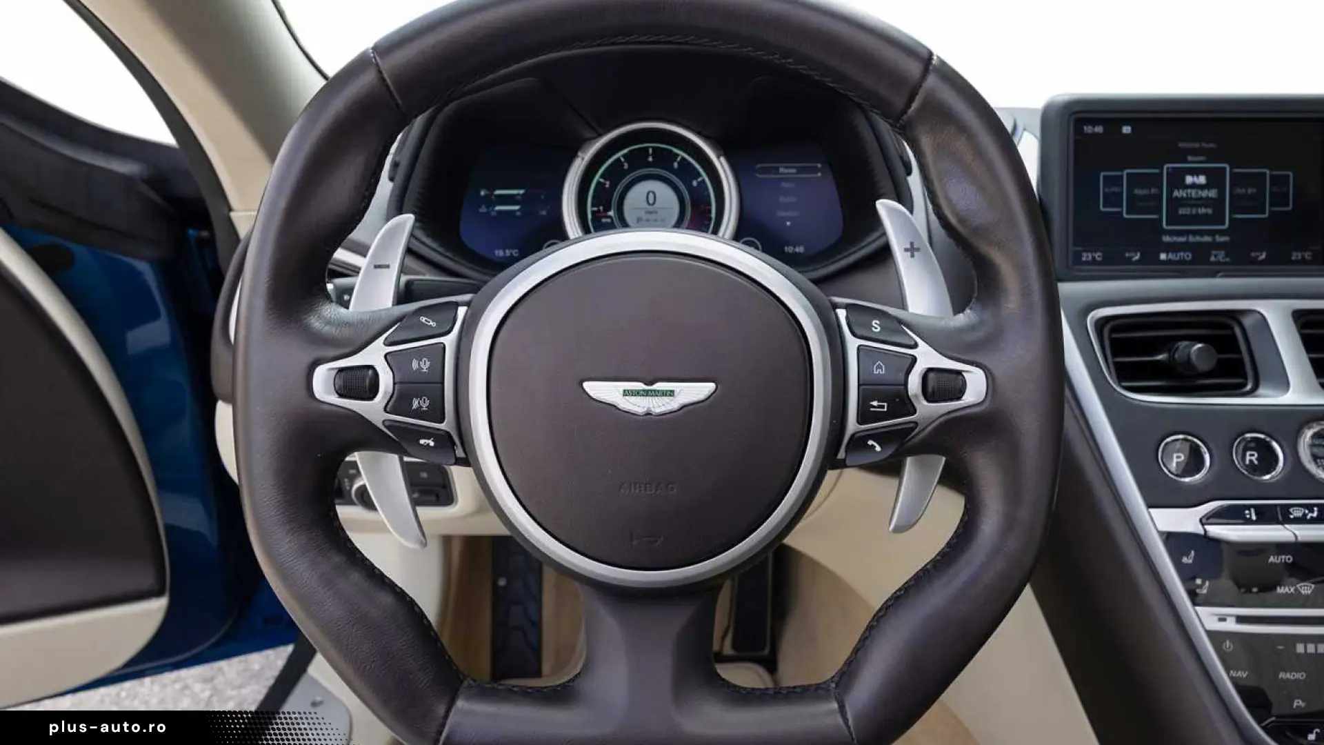 Aston Martin DB11 Volante -Plasma Blue-