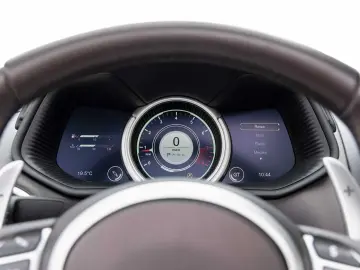 Aston Martin DB11 Volante -Plasma Blue-