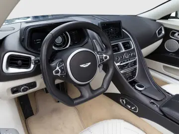 Aston Martin DB11 Volante -Plasma Blue-
