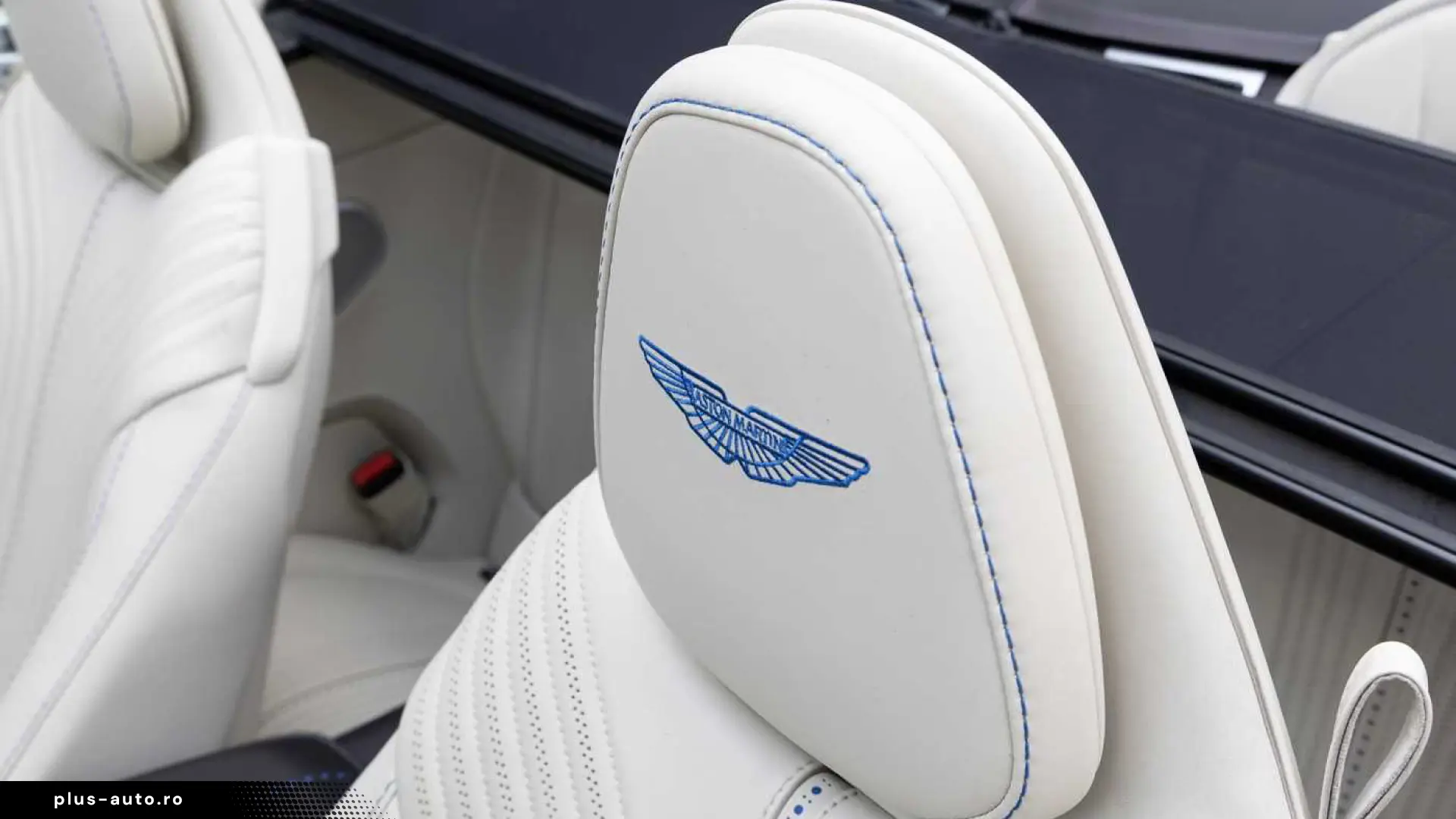 Aston Martin DB11 Volante -Plasma Blue-