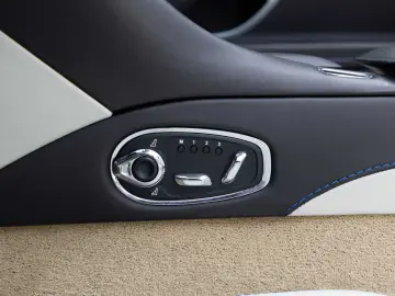 Aston Martin DB11 Volante -Plasma Blue-