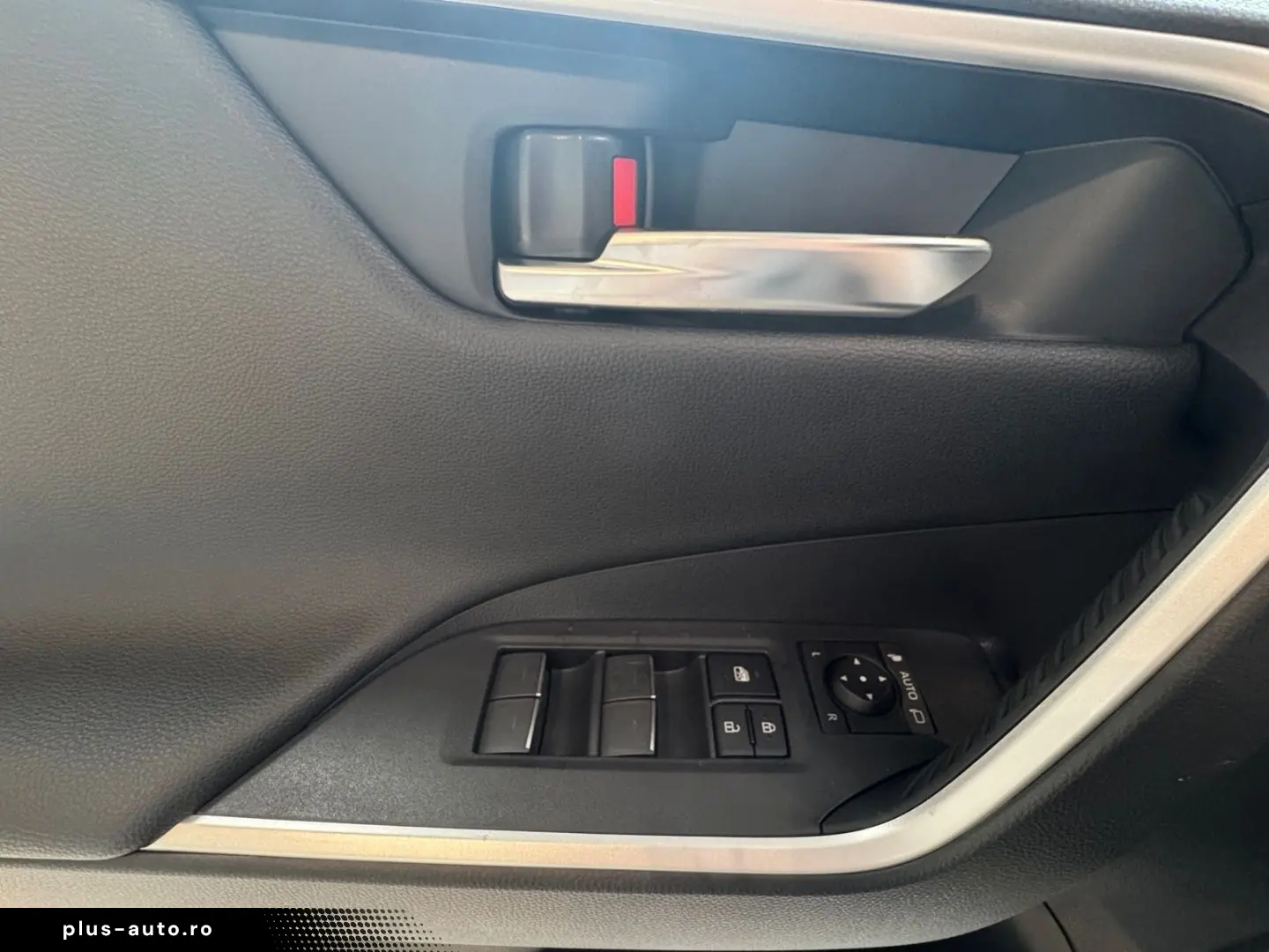 TOYOTA RAV 4 Plug-in-Hybrid Teamplayer