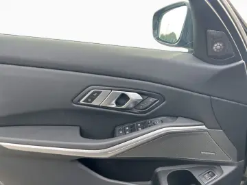 BMW 320i M Sport GSD AHK St&Go adLED 360  HUD H K
