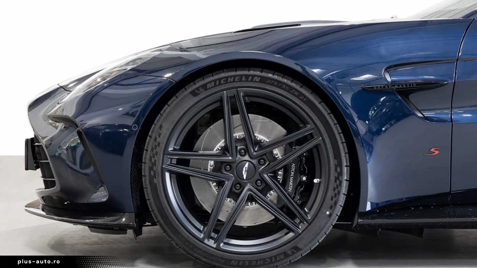 Aston Martin V8 Vantage S Roadster Midnight Blue