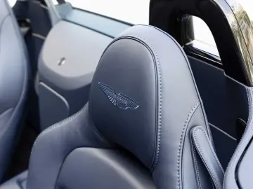 Aston Martin V8 Vantage S Roadster Midnight Blue