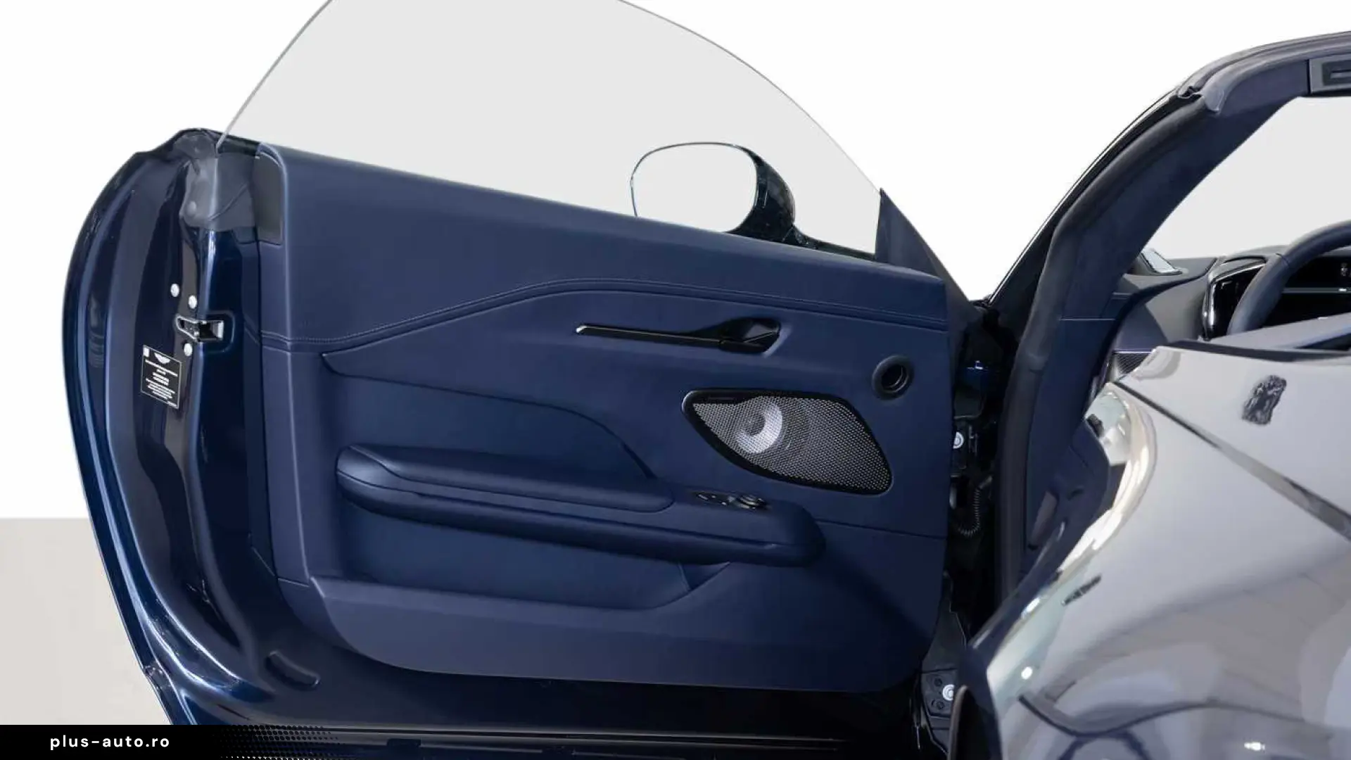 Aston Martin V8 Vantage S Roadster Midnight Blue