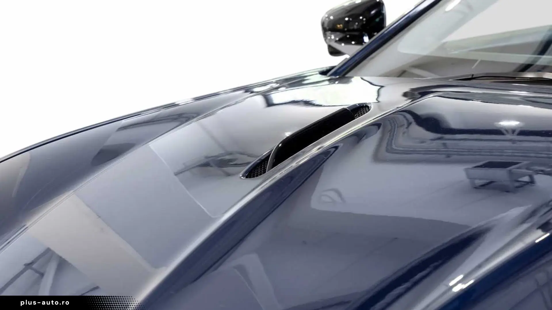 Aston Martin V8 Vantage S Roadster Midnight Blue