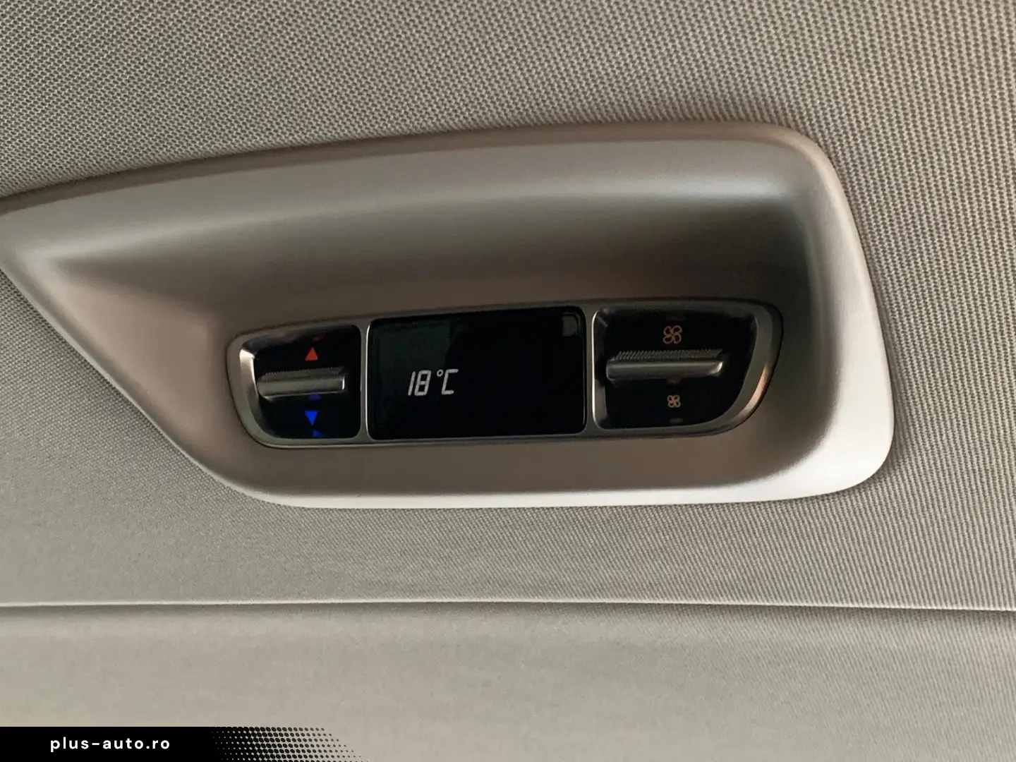 MERCEDES-BENZ V-Class 2022 — imagine 17
