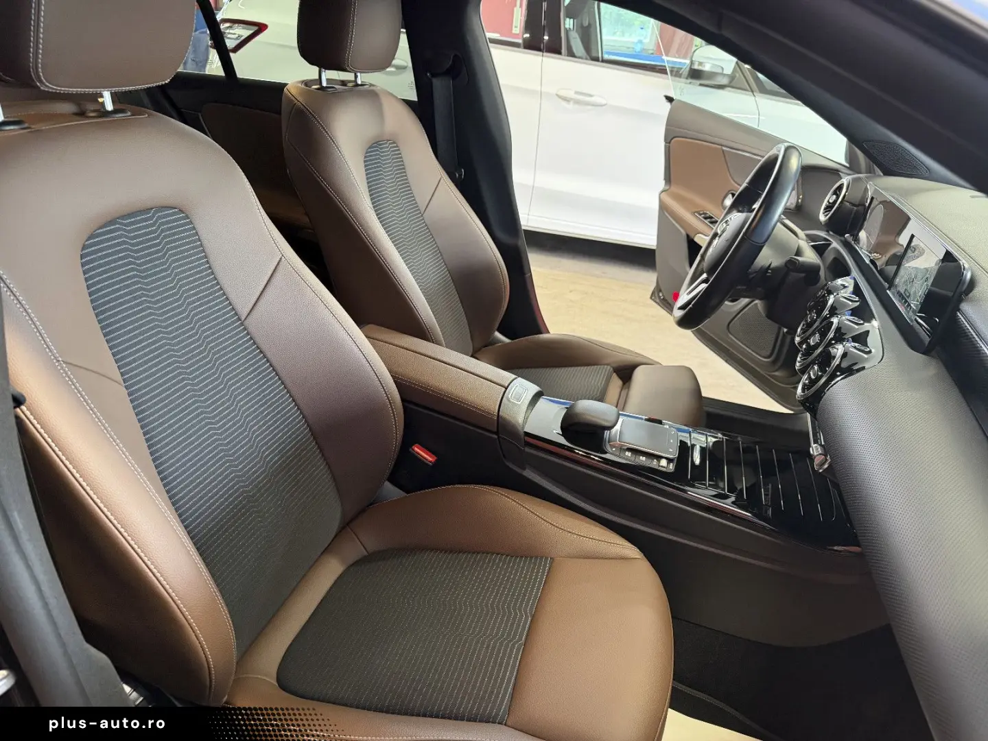 MERCEDES-BENZ CLA 200 d 4Matic