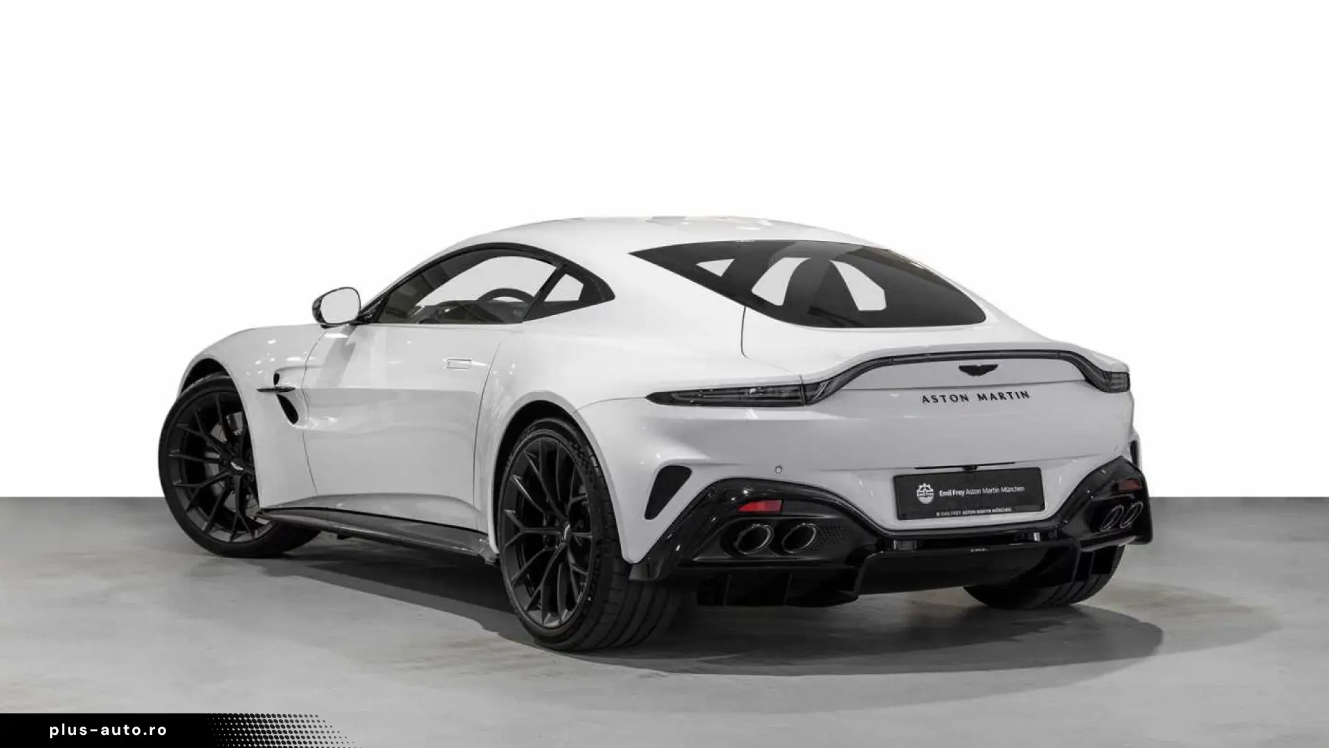 Aston Martin V8 Vantage -Zenith White-