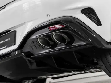 Aston Martin V8 Vantage -Zenith White-
