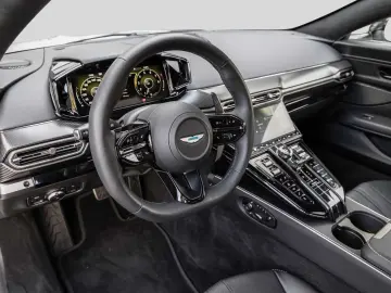 Aston Martin V8 Vantage -Zenith White-