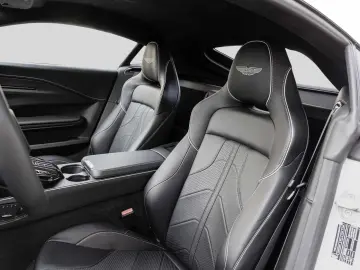 Aston Martin V8 Vantage -Zenith White-