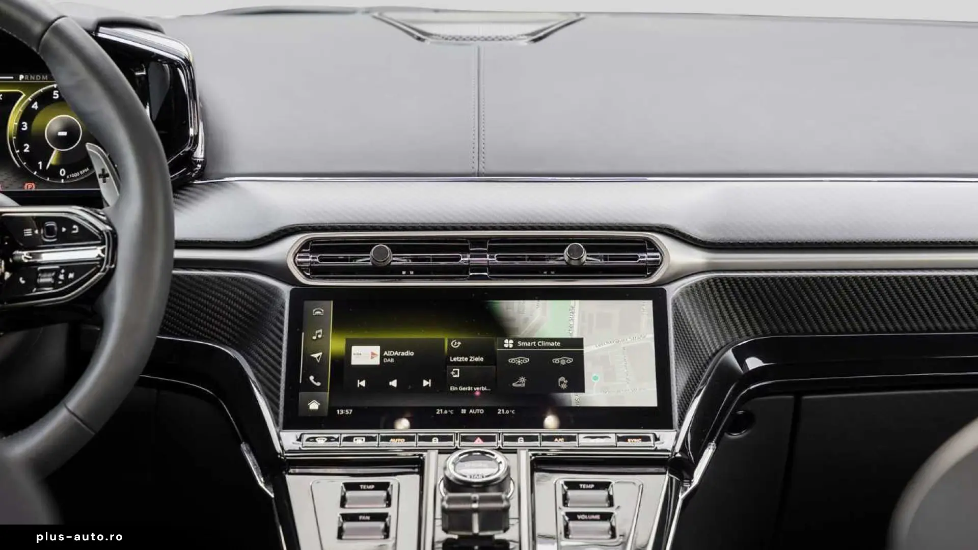Aston Martin V8 Vantage -Zenith White-