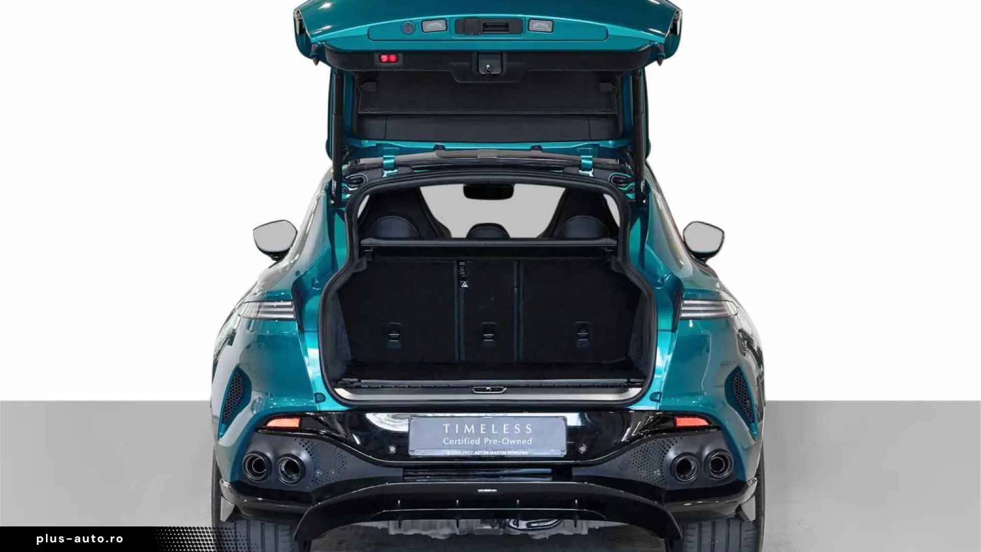 Aston Martin DBX 707 -Podium Green-