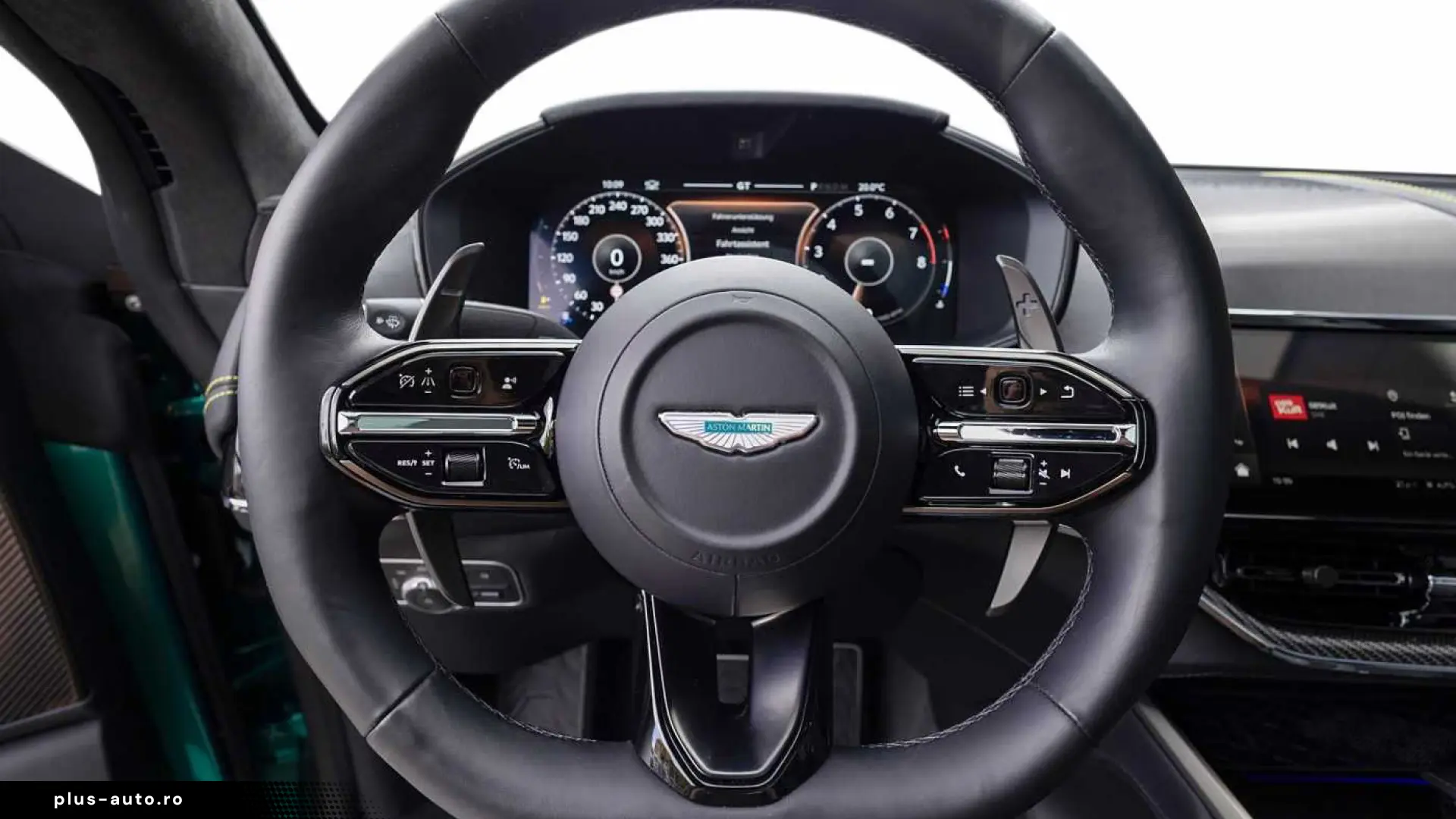Aston Martin DBX 707 -Podium Green-