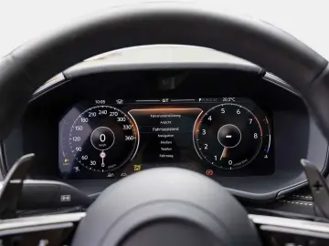Aston Martin DBX 707 -Podium Green-