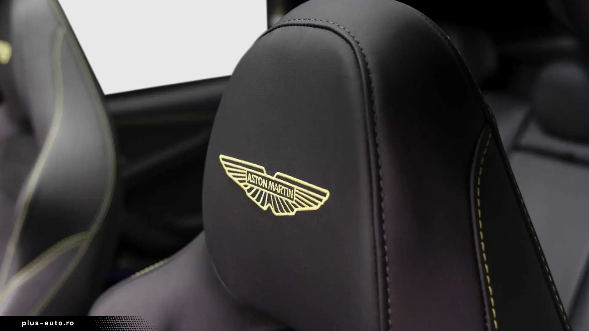 Aston Martin DBX 707 -Podium Green-