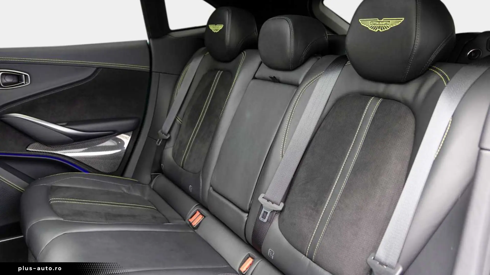 Aston Martin DBX 707 -Podium Green-