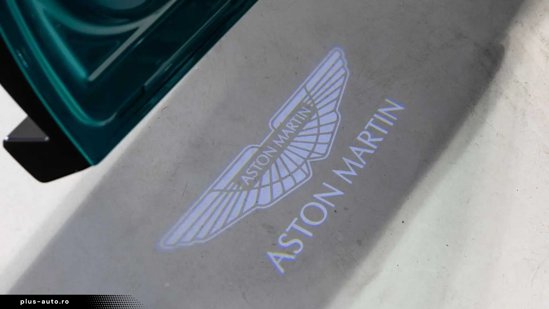 Aston Martin DBX 707 -Podium Green-