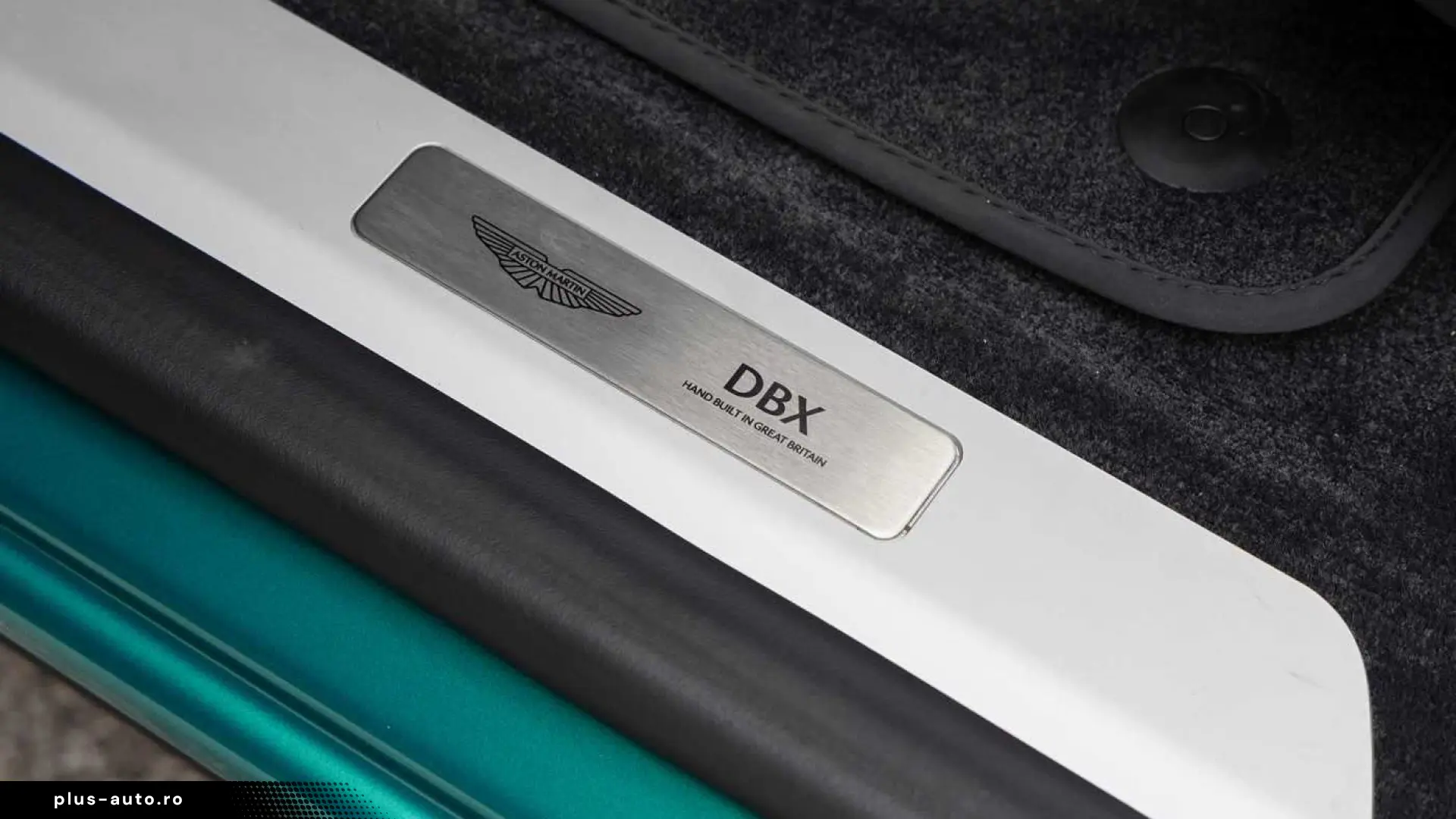 Aston Martin DBX 707 -Podium Green-
