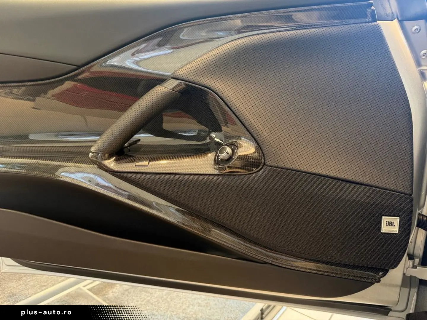 FERRARI 812 Superfast Painted Shields Racing Seats