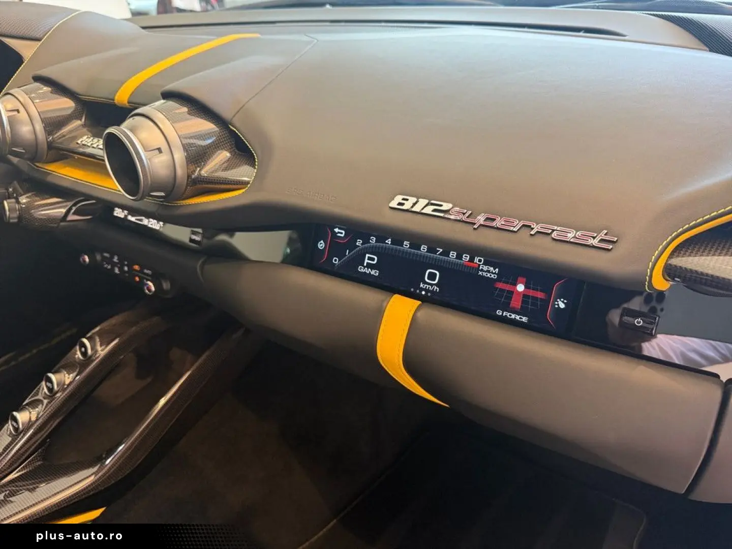 FERRARI 812 Superfast Painted Shields Racing Seats
