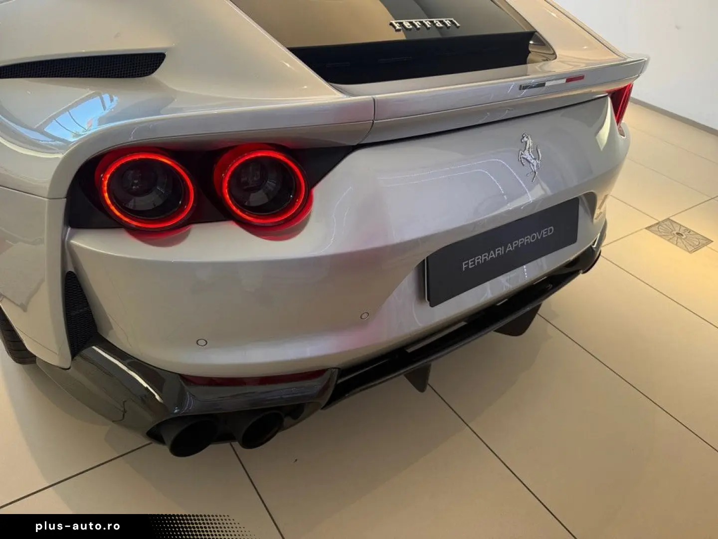 FERRARI 812 Superfast Painted Shields Racing Seats
