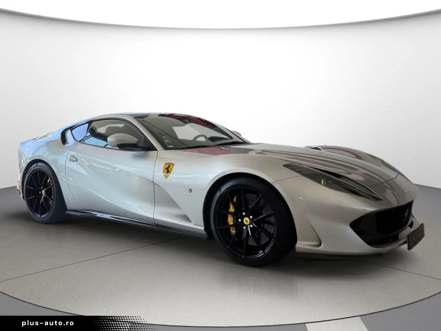 FERRARI 812 Superfast Painted Shields Racing Seats