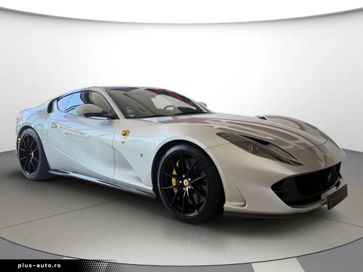 FERRARI 812 Superfast Painted Shields Racing Seats