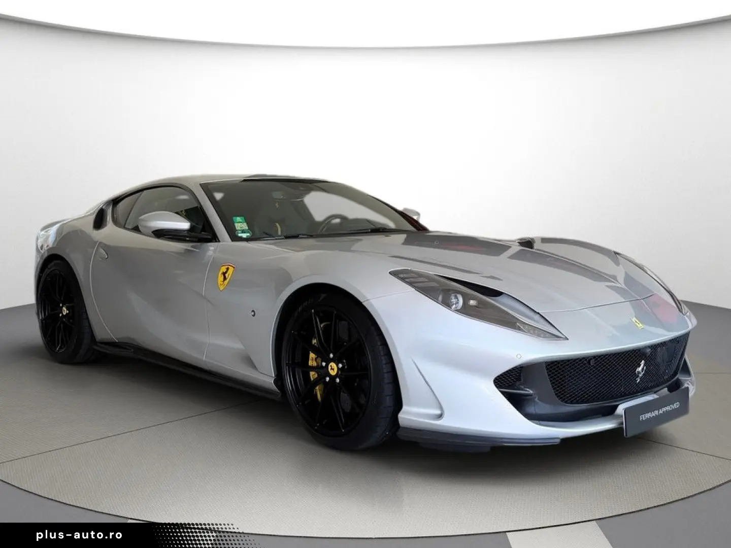 FERRARI 812 Superfast Painted Shields Racing Seats