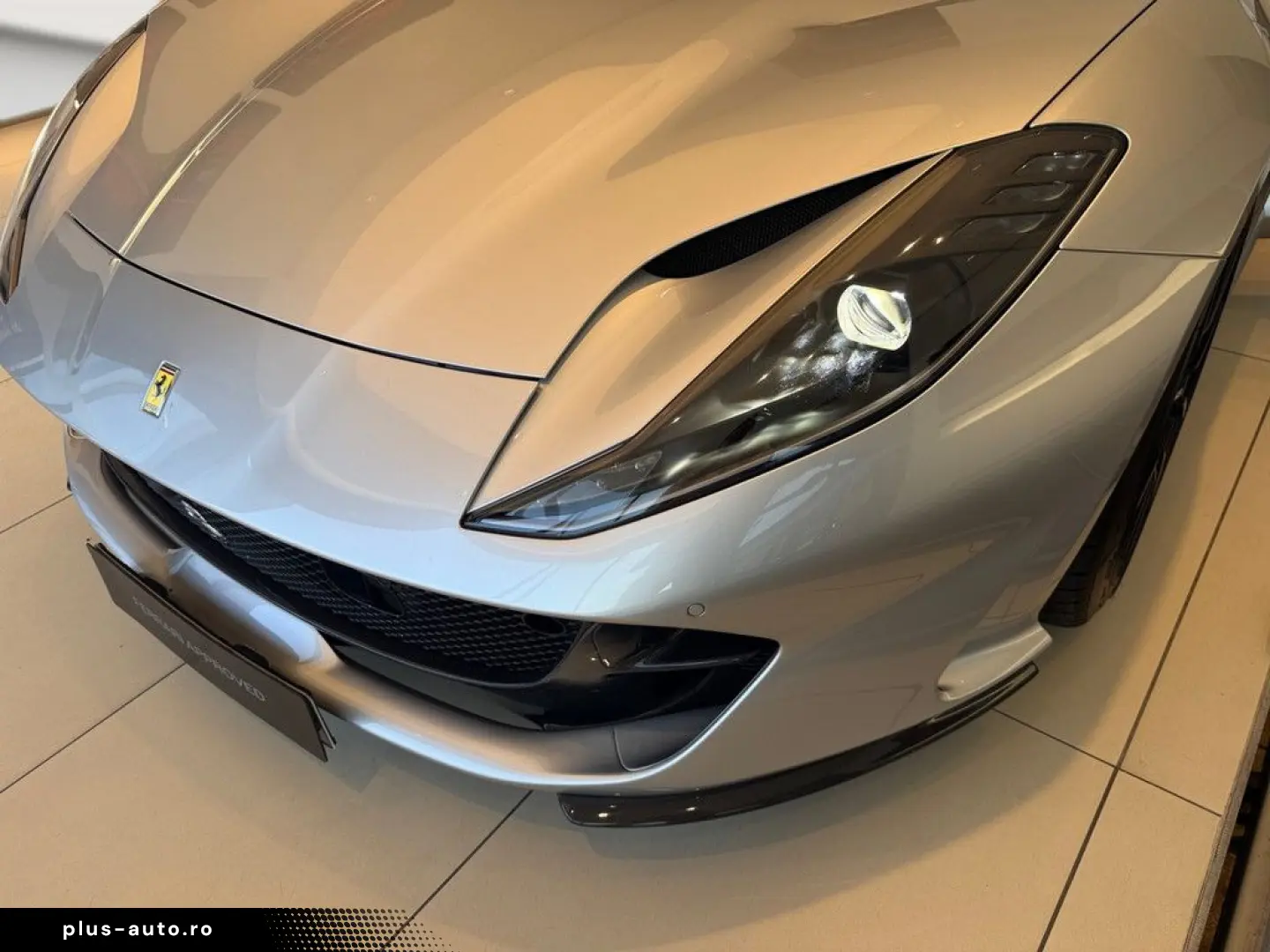 FERRARI 812 Superfast Painted Shields Racing Seats