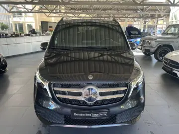 MERCEDES-BENZ V 300 d EditionSport Airmatic Distr 8Sitze