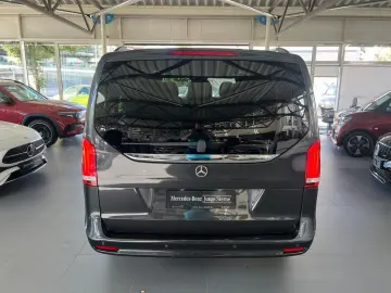 MERCEDES-BENZ V 300 d EditionSport Airmatic Distr 8Sitze