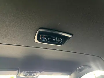 MERCEDES-BENZ V 300 d EditionSport Airmatic Distr 8Sitze