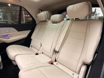 MERCEDES-BENZ GLE 400 d 4Matic AMG Pano HuD Distr. 3…