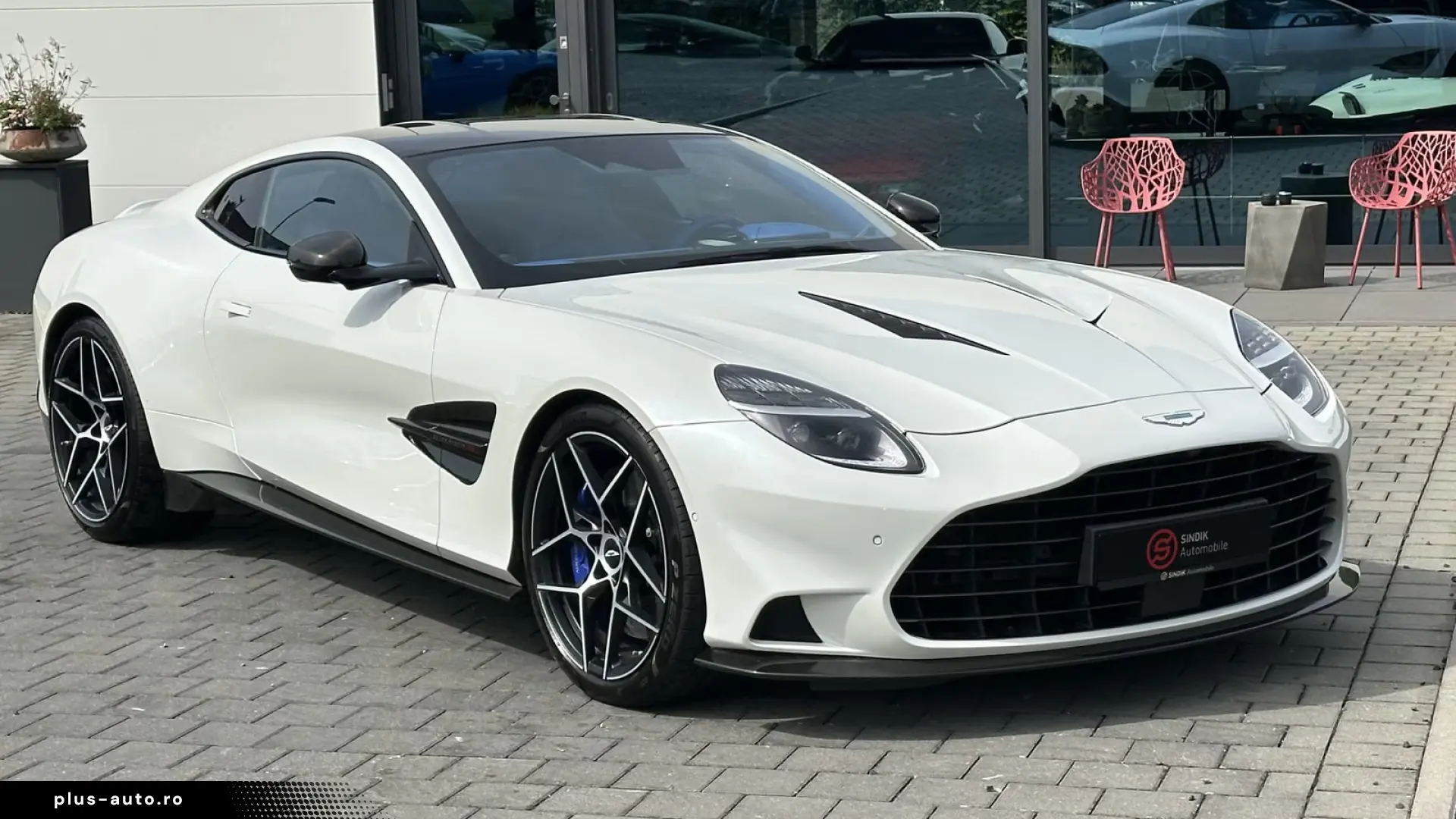 Aston Martin Vanquish V12 by  Q  full CARBON