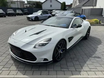 Aston Martin Vanquish V12 by  Q  full CARBON