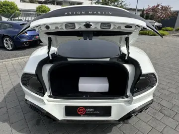 Aston Martin Vanquish V12 by  Q  full CARBON