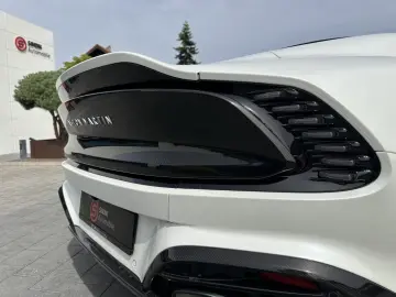 Aston Martin Vanquish V12 by  Q  full CARBON