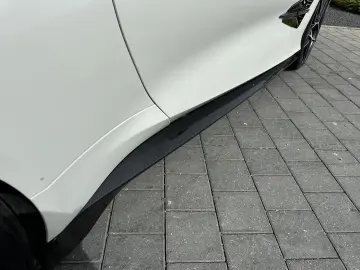 Aston Martin Vanquish V12 by  Q  full CARBON