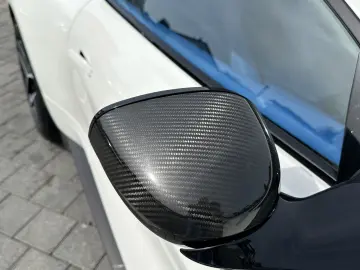 Aston Martin Vanquish V12 by  Q  full CARBON