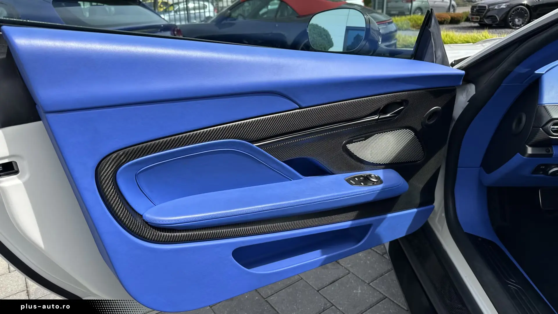 Aston Martin Vanquish V12 by  Q  full CARBON