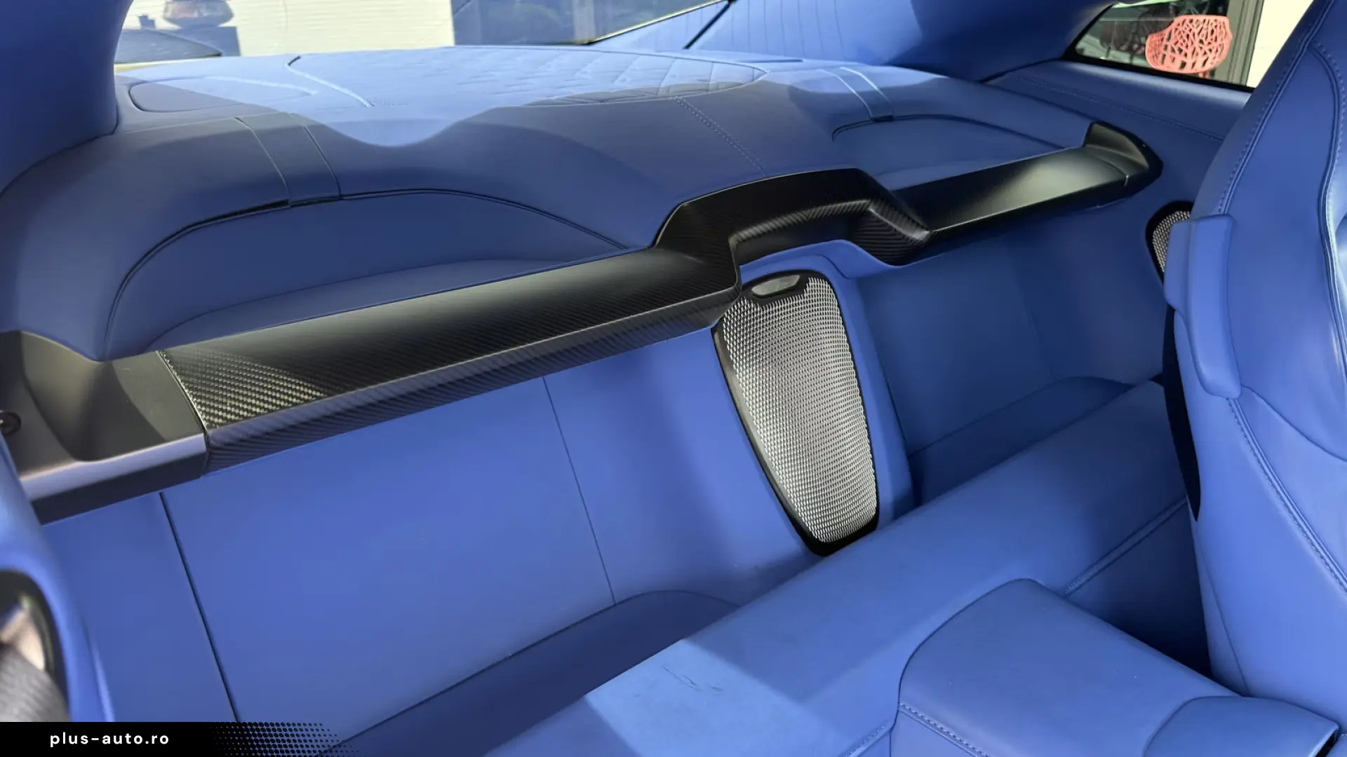 Aston Martin Vanquish V12 by  Q  full CARBON